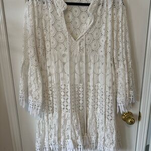 Elegant White Lace Women's Top